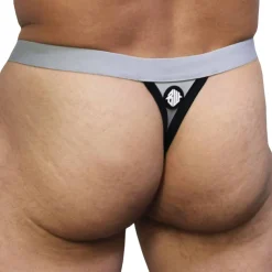 String Locker Room Gris